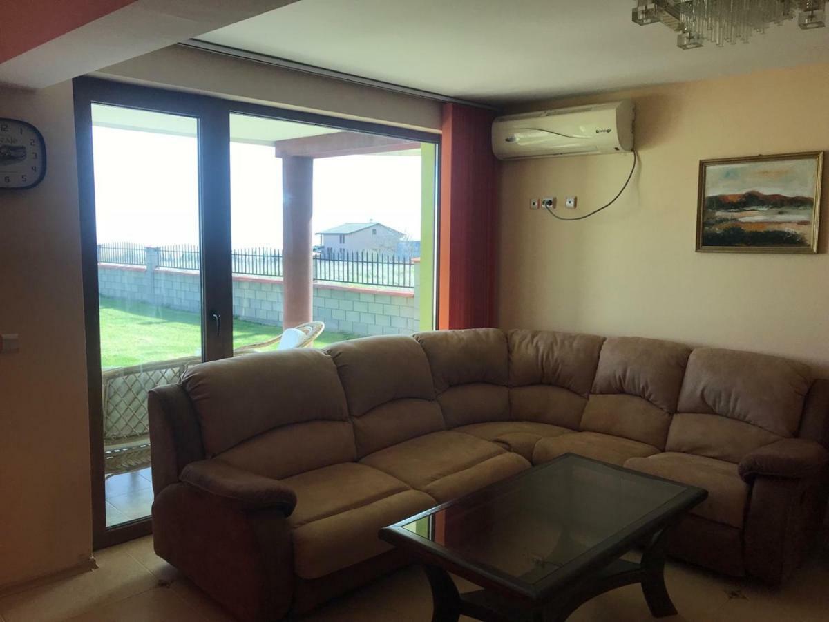 Villa Sunray Topola Exterior photo
