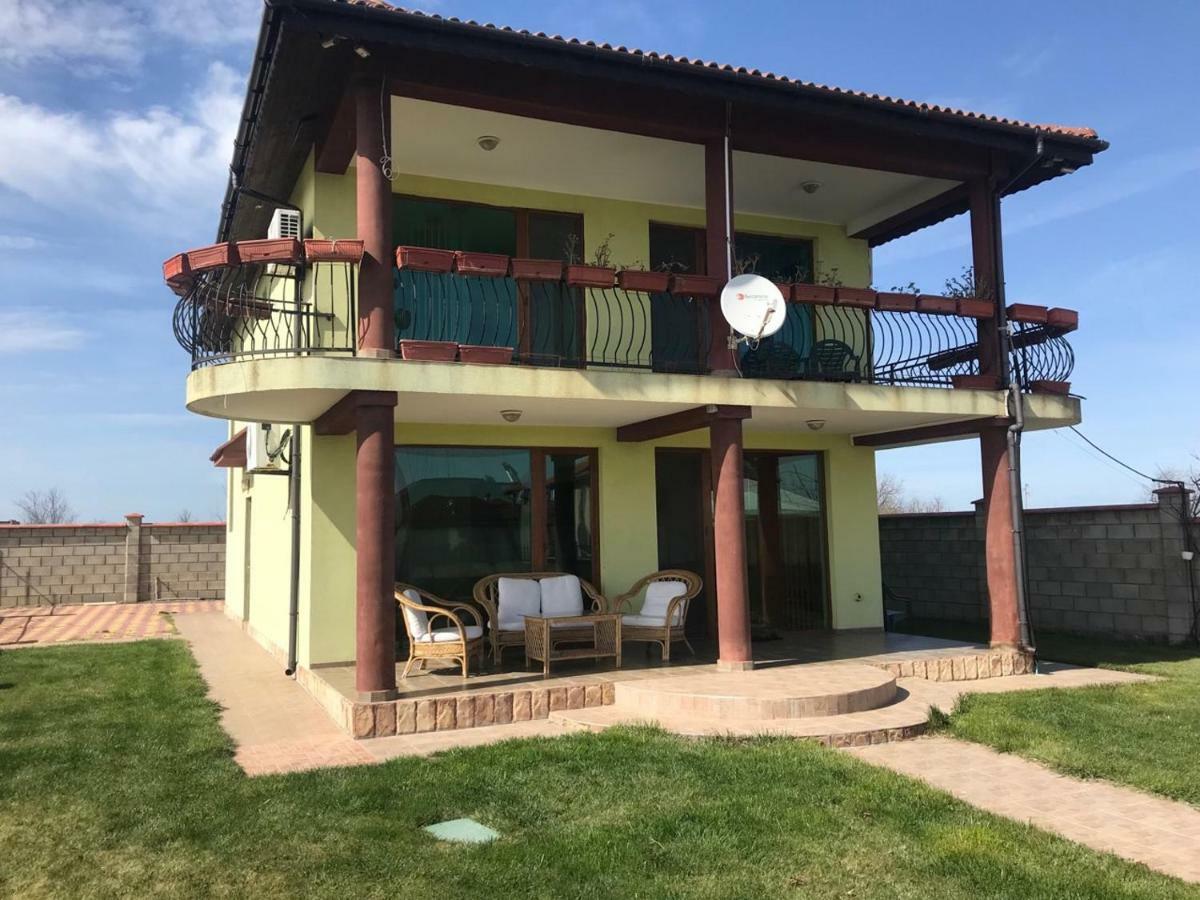 Villa Sunray Topola Exterior photo